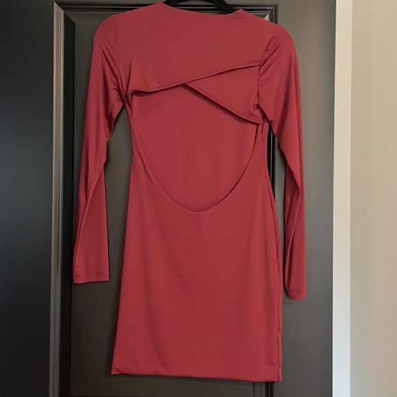 Meshki maroon mini dress - Picture 2 of 2